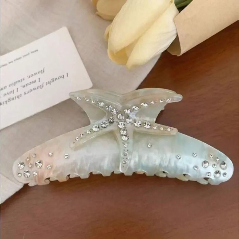 White Hair Clip with Rhinestone Starfish M539